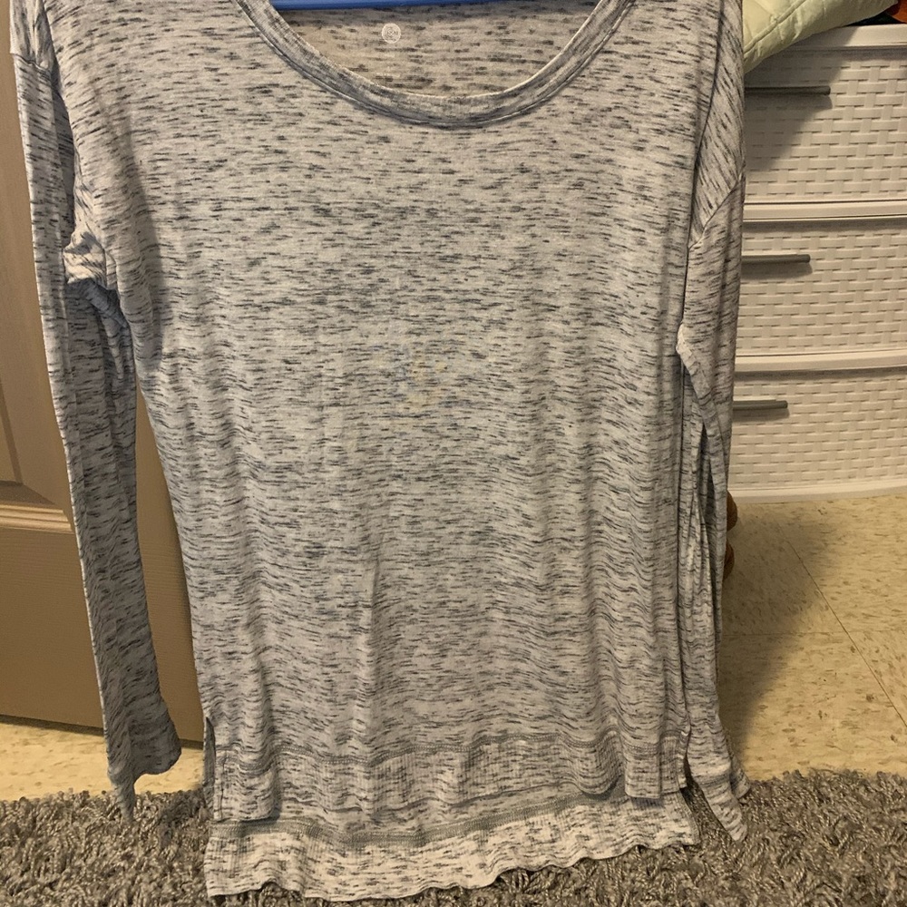 Long sleeved grey shirt